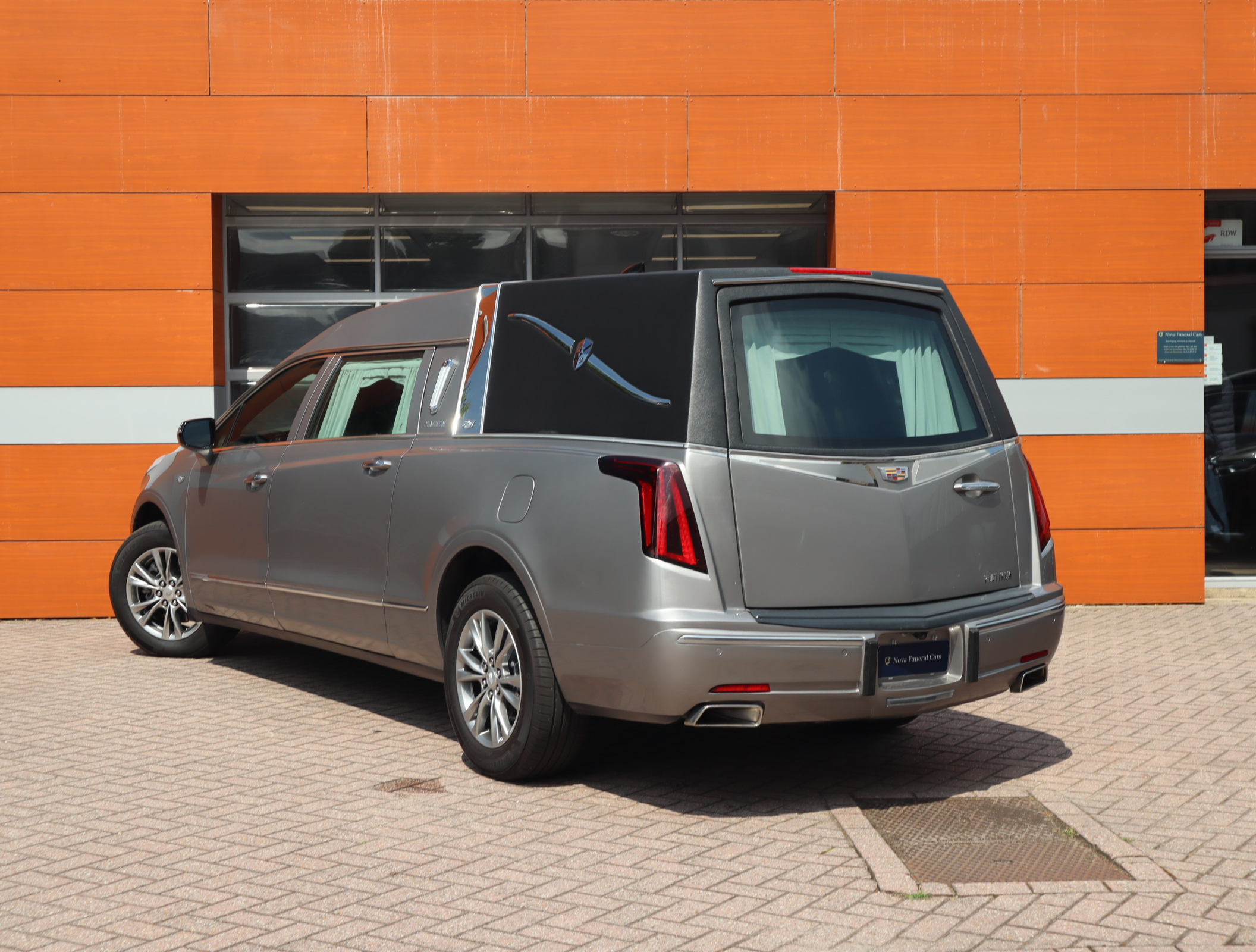 Cadillac XT5 Phoenix Platinum Coach 2023