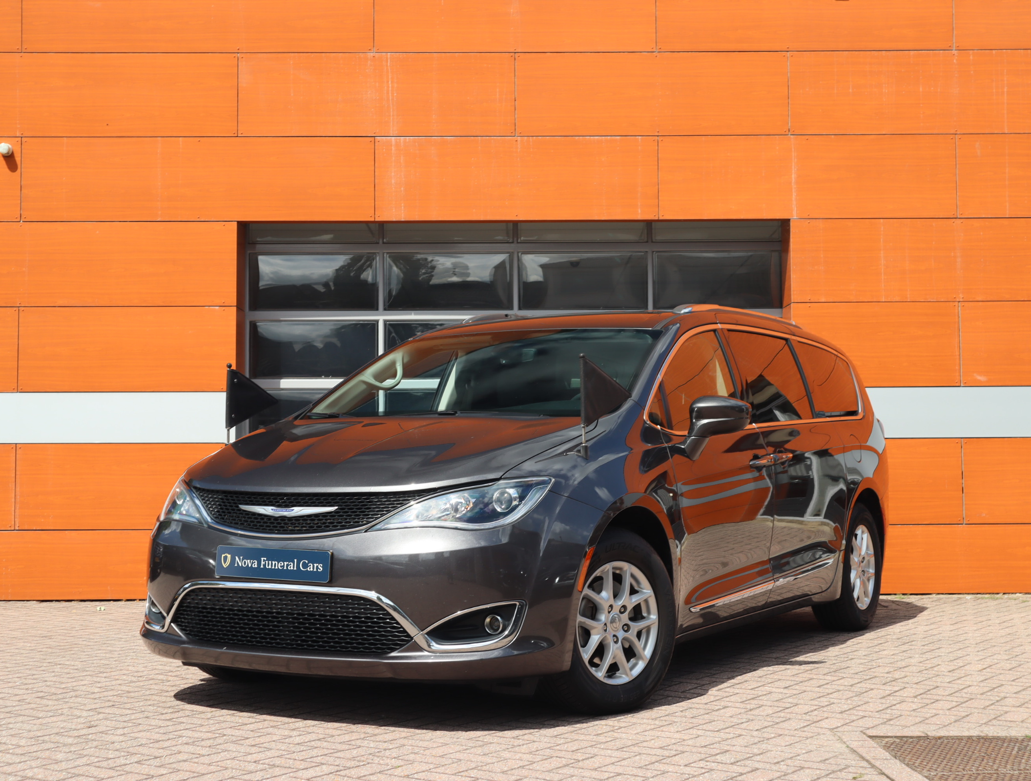 Chrysler Pacifica Multi-Hearse